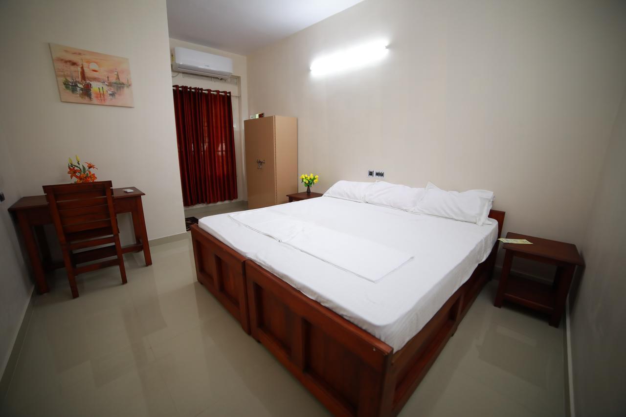Indeevaram Residency Thiruvananthapuram Buitenkant foto