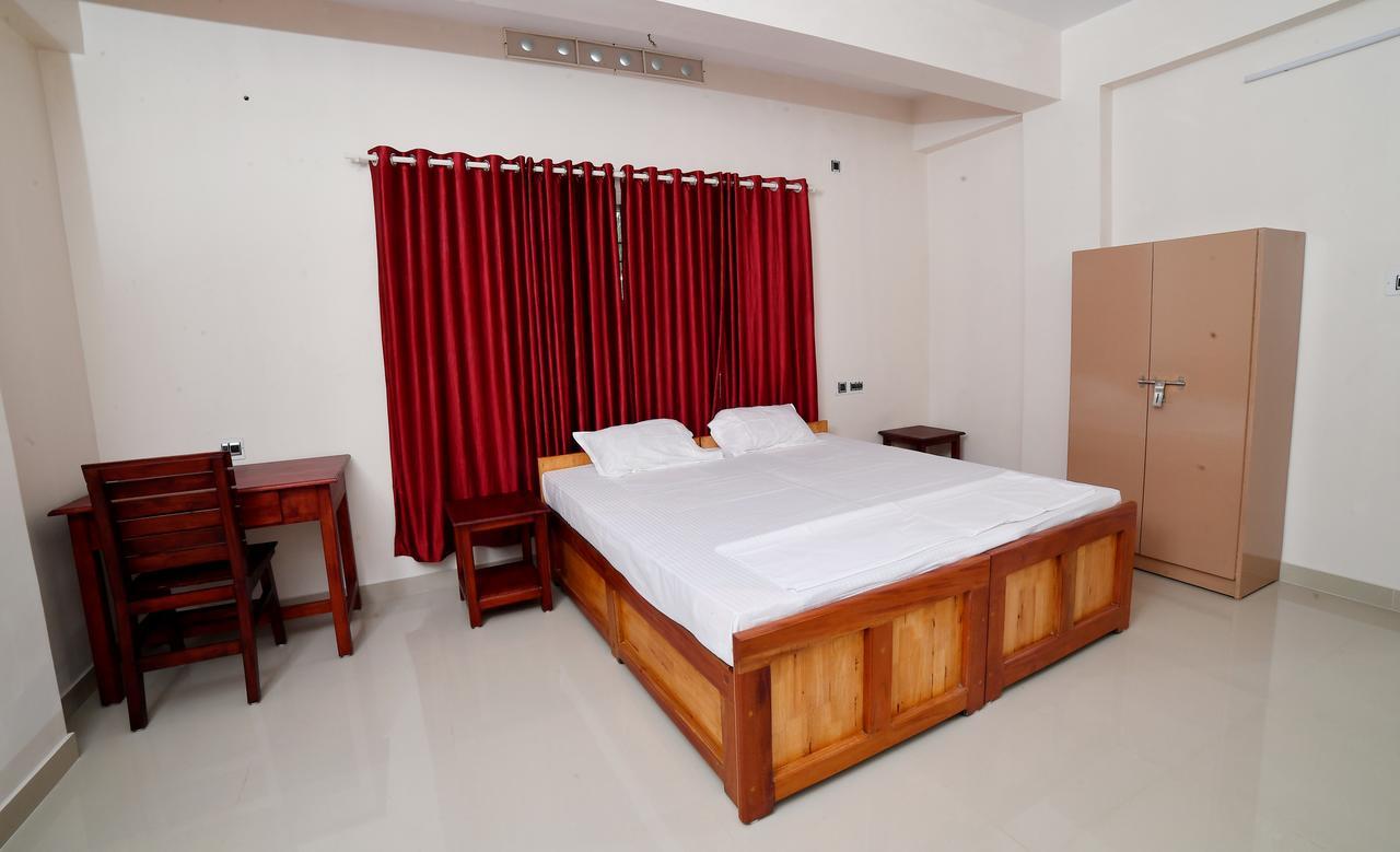 Indeevaram Residency Thiruvananthapuram Buitenkant foto
