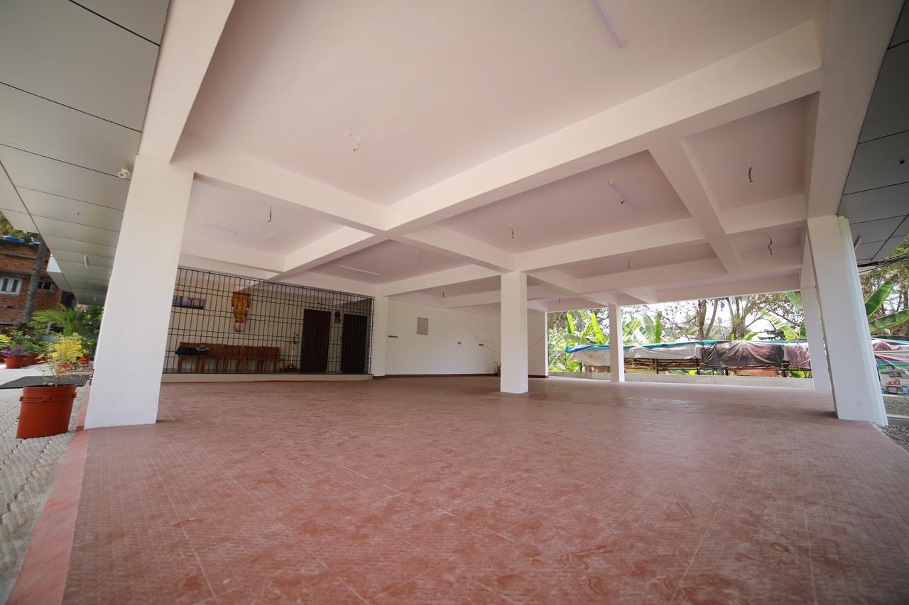 Indeevaram Residency Thiruvananthapuram Buitenkant foto